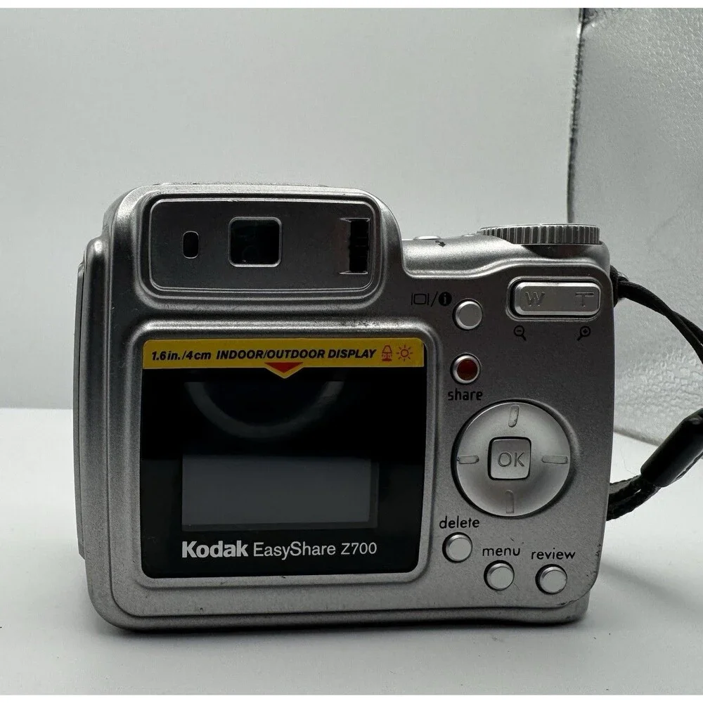 Kodak EasyShare Digital Camera Z700 4.0 MP 5x Optical Zoom Untested No Battery
